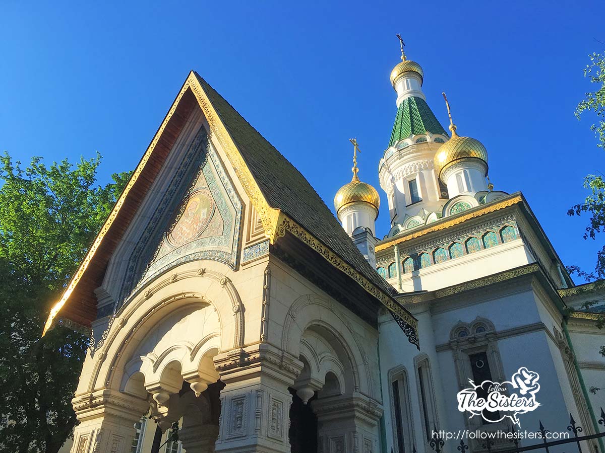 Златните кубета на Руската църква в София